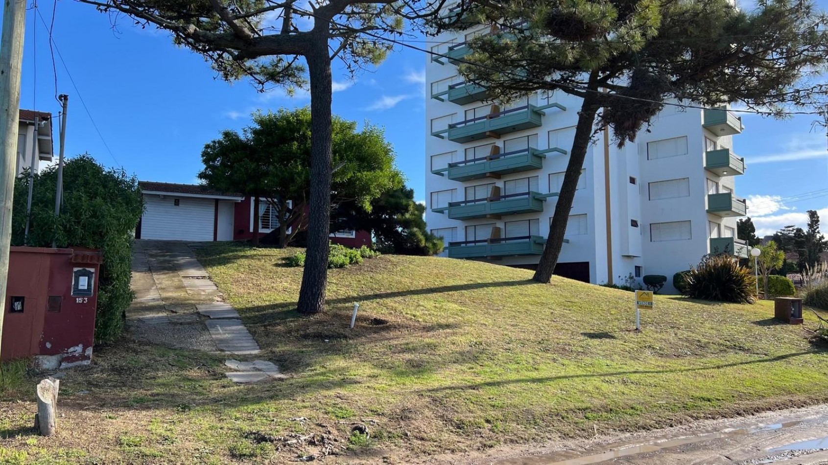CASA CON LOTE MULTI-FAMILIAR HOTELERO 