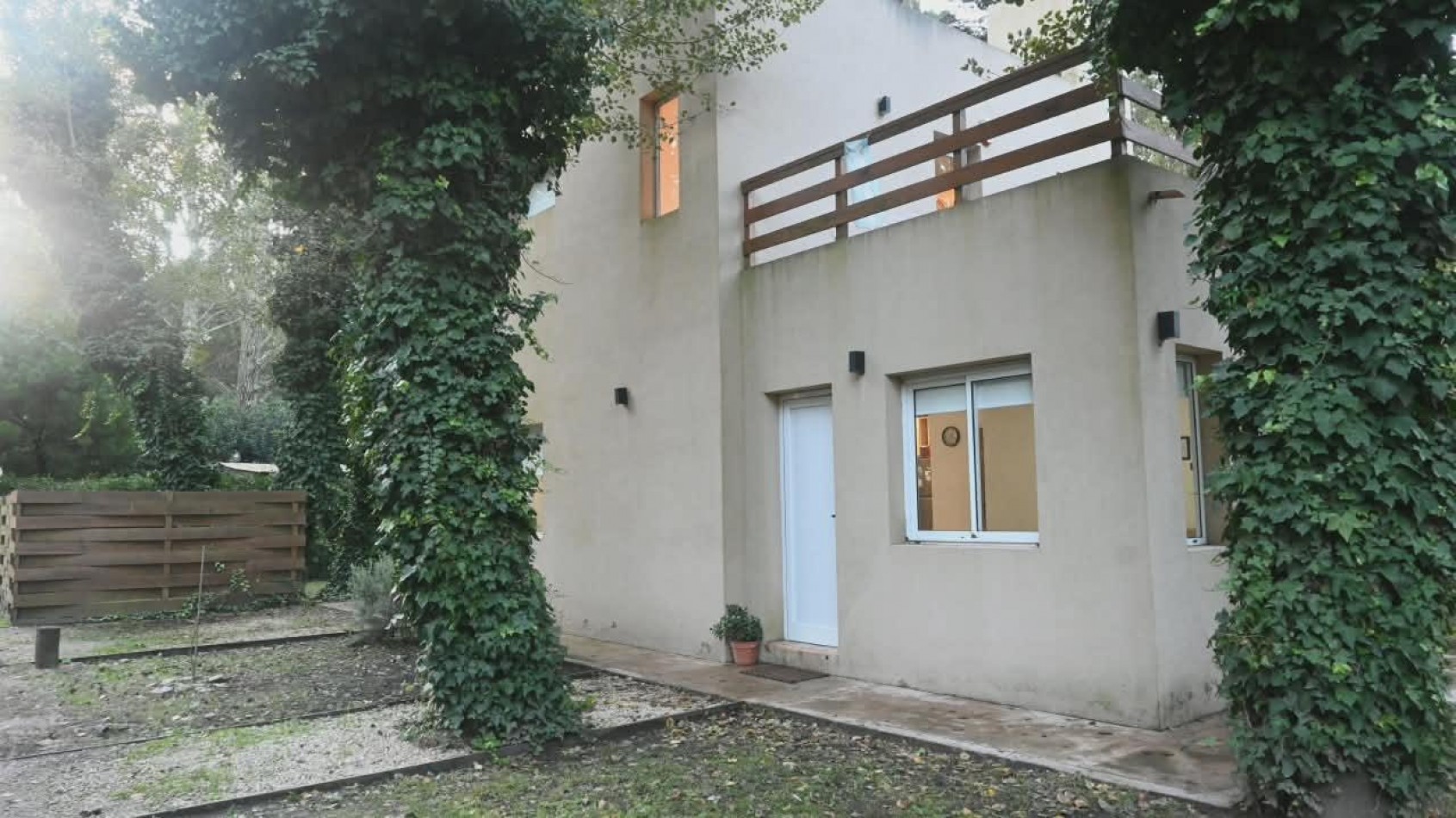 A LA VENTA - CASA 3 AMBIENTES EN MAR AZUL - PUNTA INDIO Y CALLE 36