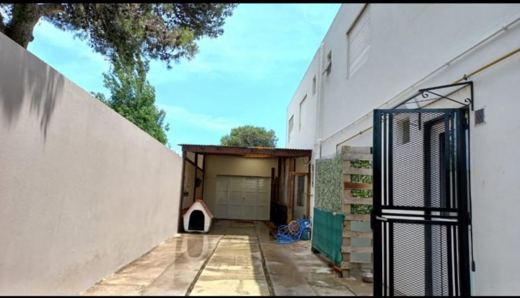A LA VENTA - HOSTEL / COMPLEJO TURISTICO EN ZONA CENTRO DE VILLA GESELL