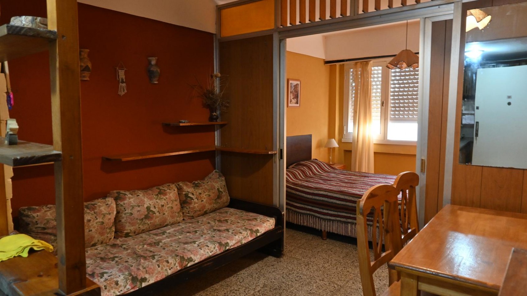 A LA VENTA - MONOAMBIENTE CON COCHERA Y SALIDA DIRECTA A LA PLAYA EN VILLA GESELL
