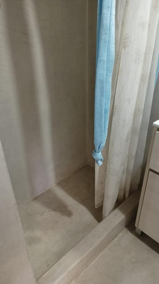 A LA VENTA CASA CON QUINCHO Y GRAN PARQUE EN MAR AZUL
