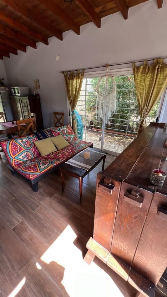 A LA VENTA CASA CON QUINCHO Y GRAN PARQUE EN MAR AZUL