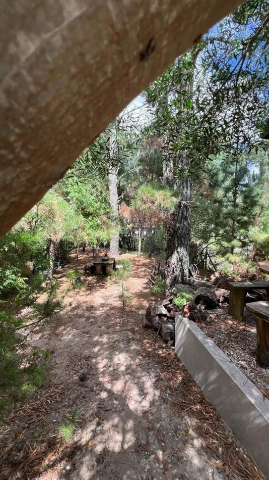 A LA VENTA CASA CON QUINCHO Y GRAN PARQUE EN MAR AZUL