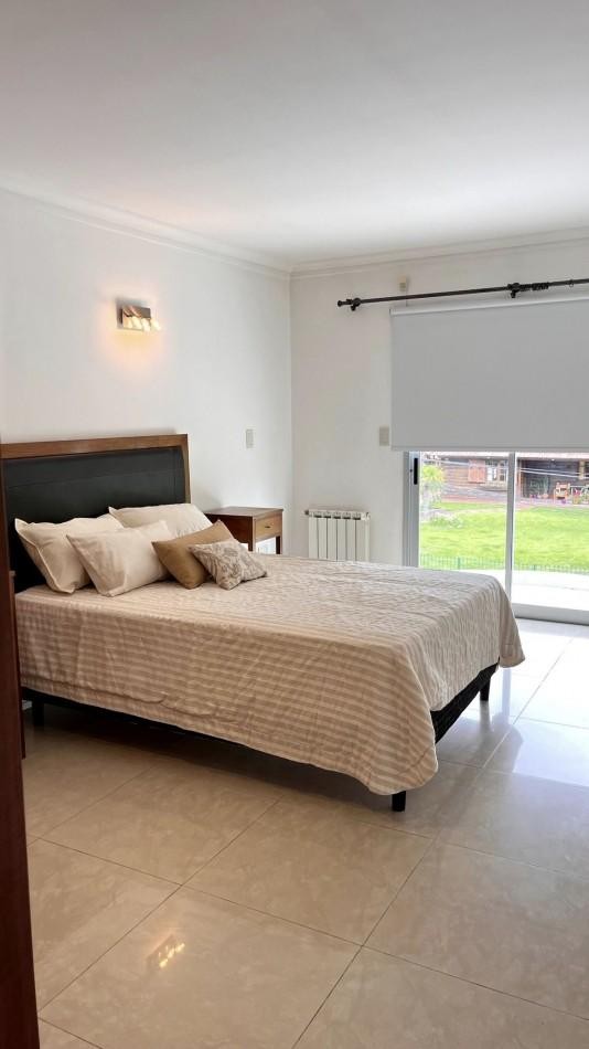 A LA VENTA CASA 5 AMBIENTES CON PISCINA - CENTRO DE VILLA GESELL