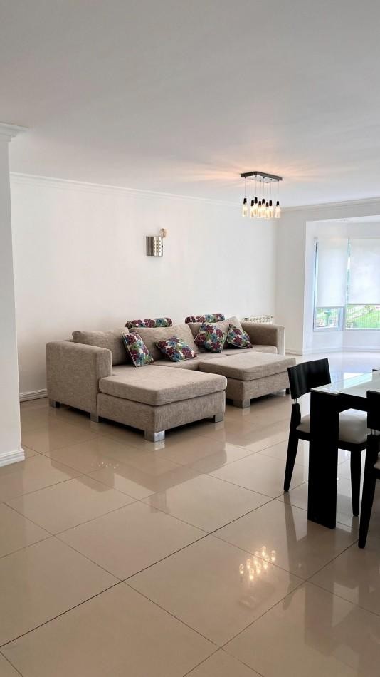 A LA VENTA CASA 5 AMBIENTES CON PISCINA - CENTRO DE VILLA GESELL