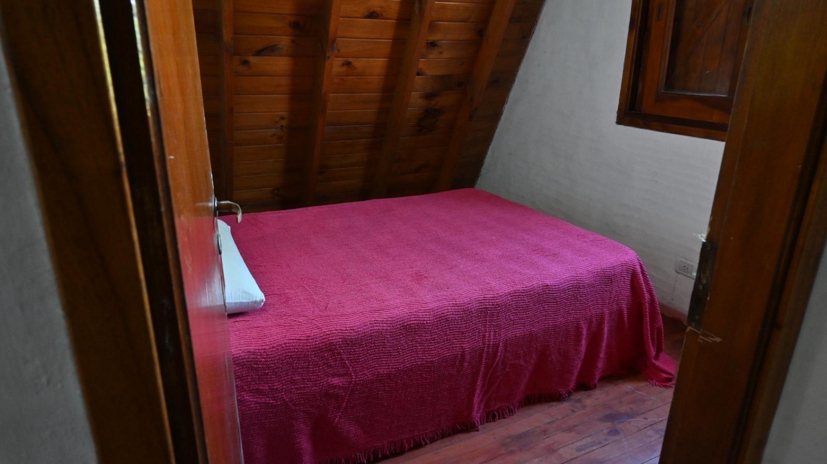 EN ALQUILER CASA 7 AMBIENTES PARA HASTA 14 PERSONAS - VILLA GESELL