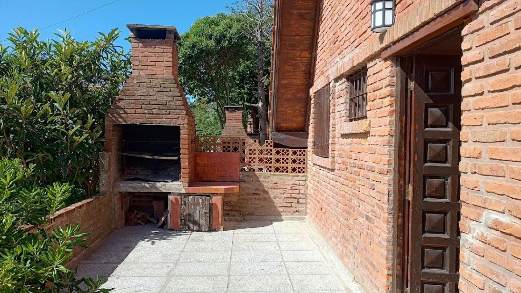 EN ALQUILER CASA 7 AMBIENTES PARA HASTA 14 PERSONAS - VILLA GESELL