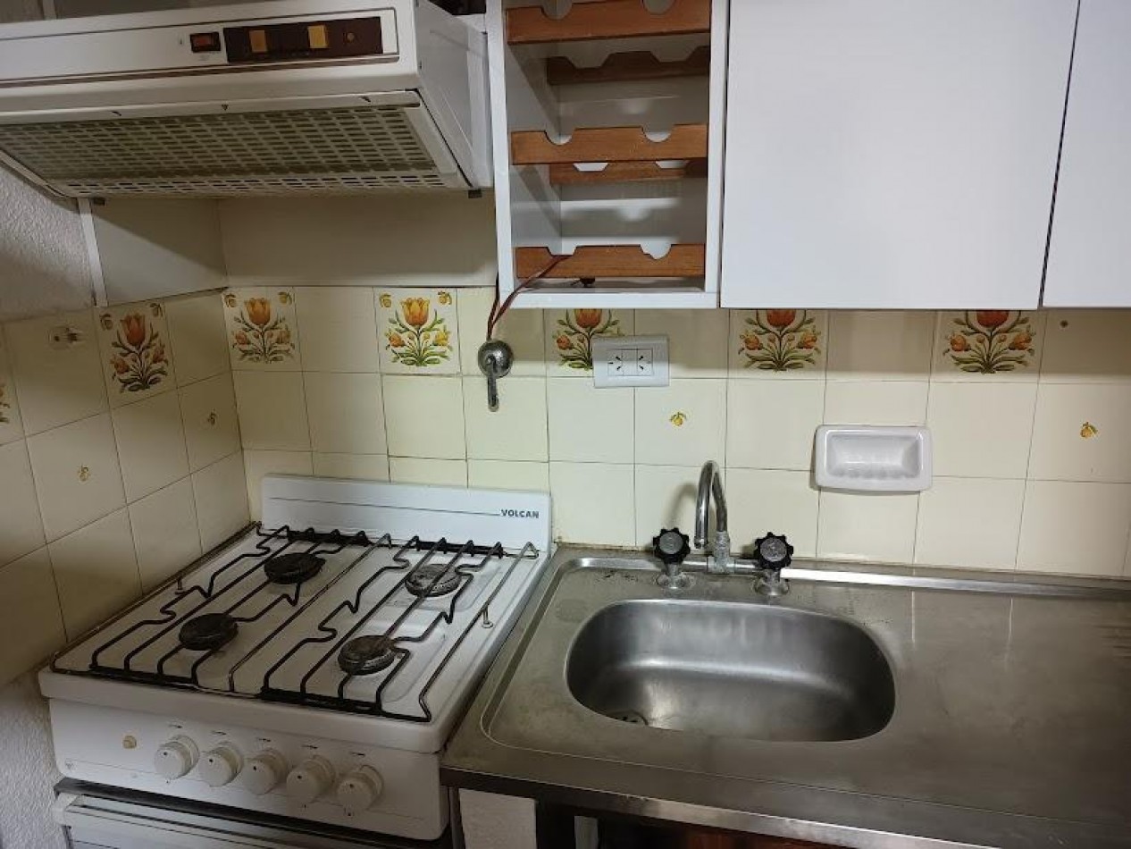 A LA VENTA DEPARTAMENTO DE 2 AMBIENTES FRENTE A PLAZA PRIMERA JUNTA, VILLA GESELL