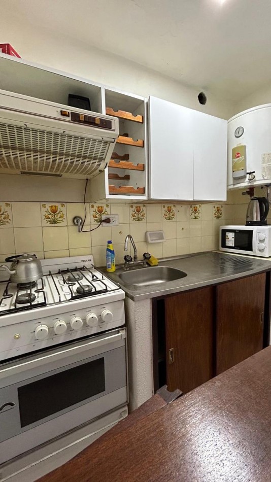 A LA VENTA DEPARTAMENTO DE 2 AMBIENTES FRENTE A PLAZA PRIMERA JUNTA, VILLA GESELL