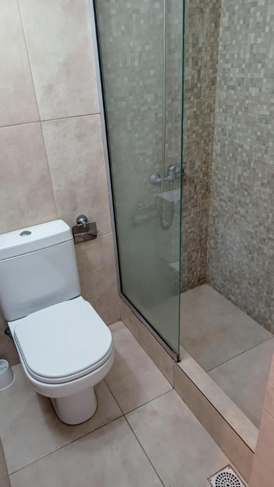 A LA VENTA COMPLEJO DE 4 DEPARTAMENTOS CON PISCINA EN VILLA GESELL - FINANCIA