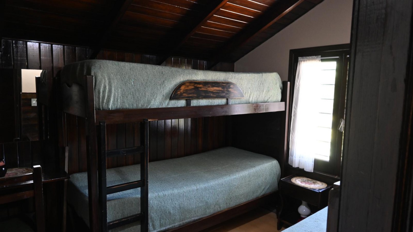 TITULO: A LA VENTA CASA DE 5 AMBIENTES EN BARRIO NORTE - VILLA GESELL