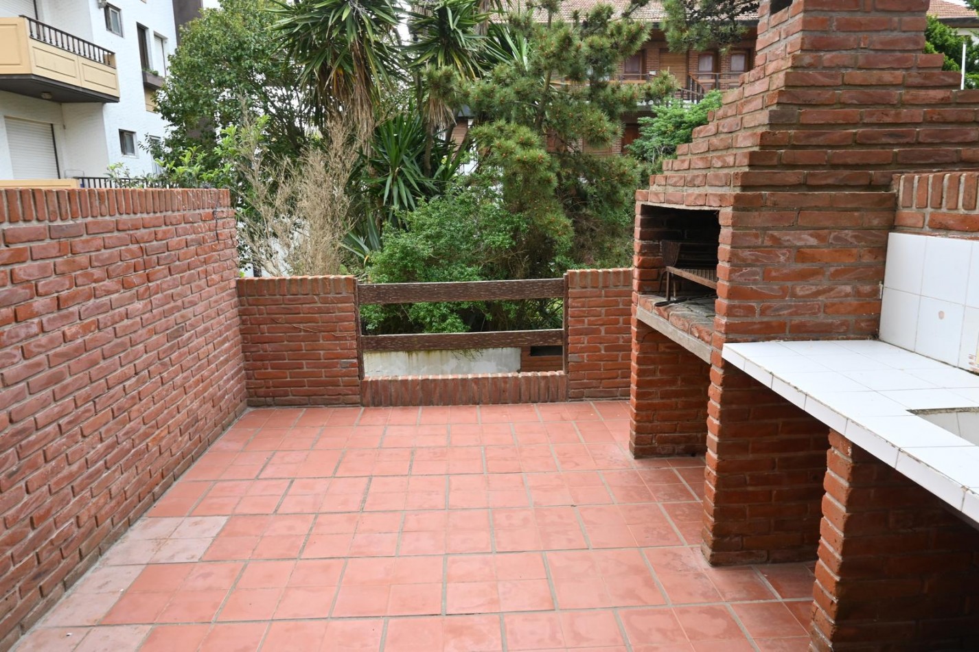 Triplex en venta a dos cuadras del mar