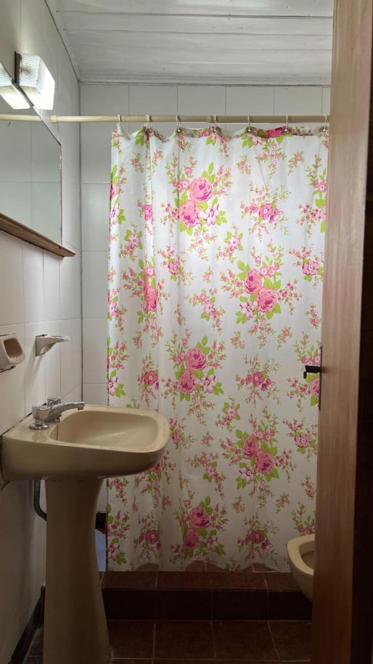 A LA VENTA CASA DE 4 AMBIENTES 