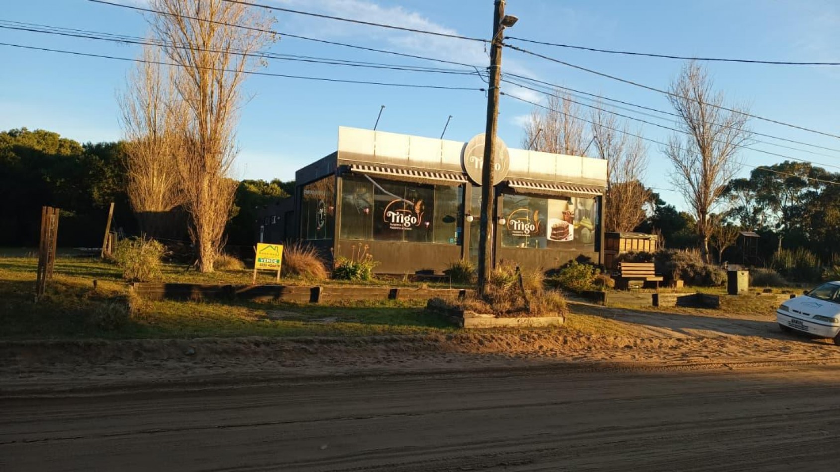 LOCAL COMERCIAL A LA VENTA EN MAR DE LAS PAMPAS