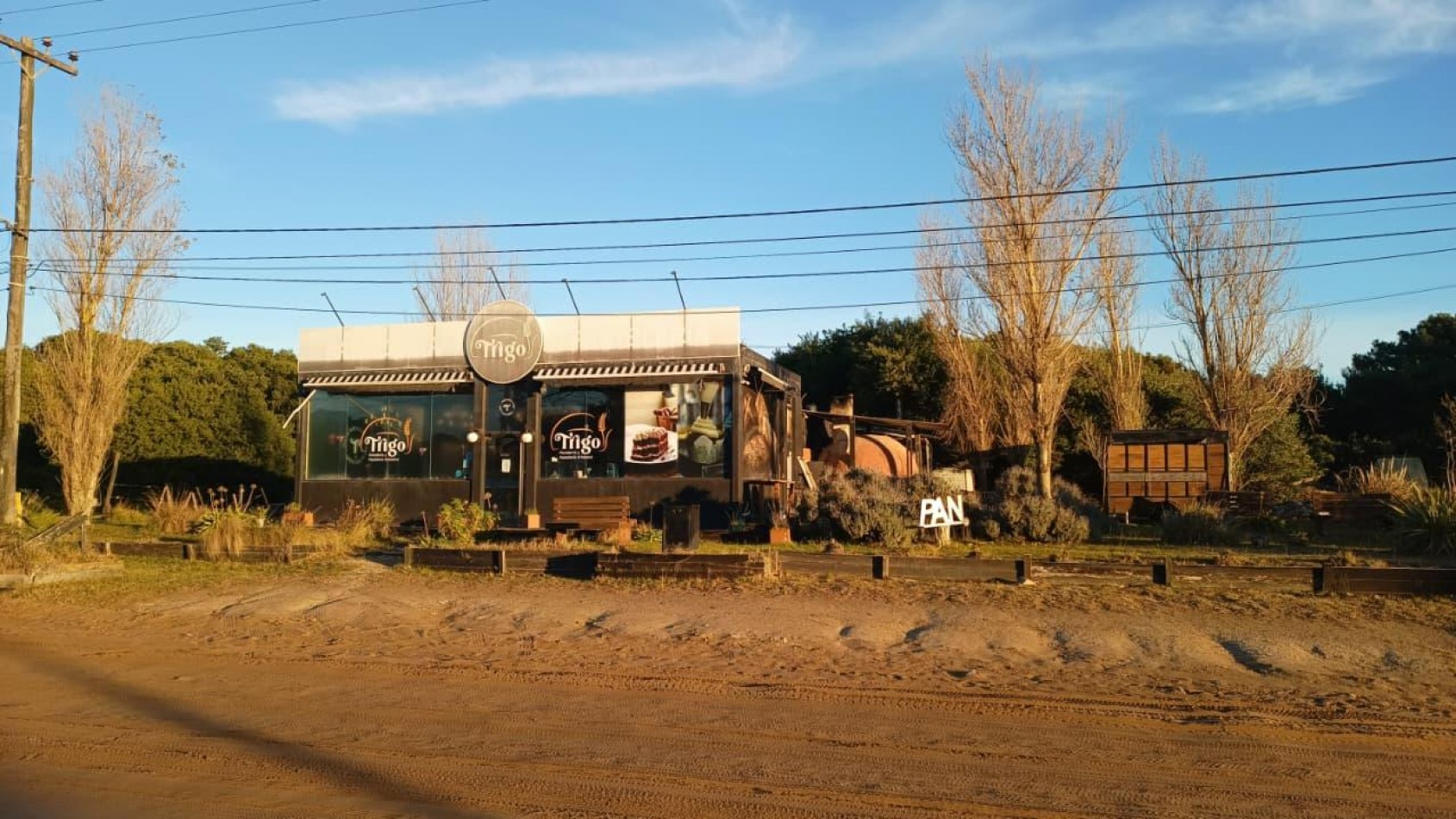 LOCAL COMERCIAL A LA VENTA EN MAR DE LAS PAMPAS