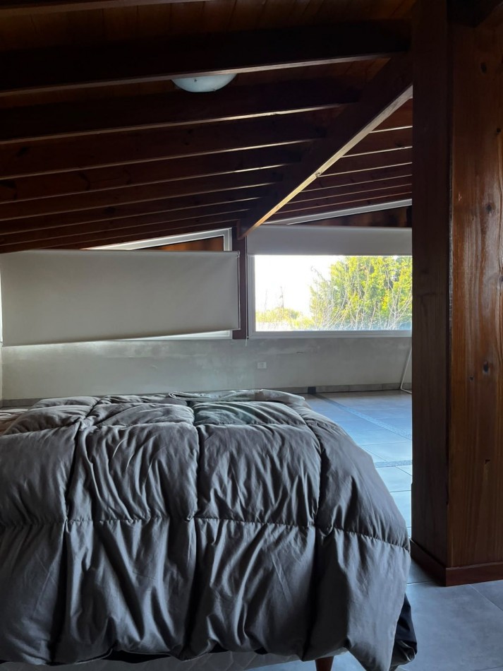 CASA MODERNA A LA VENTA EN MAR AZUL 