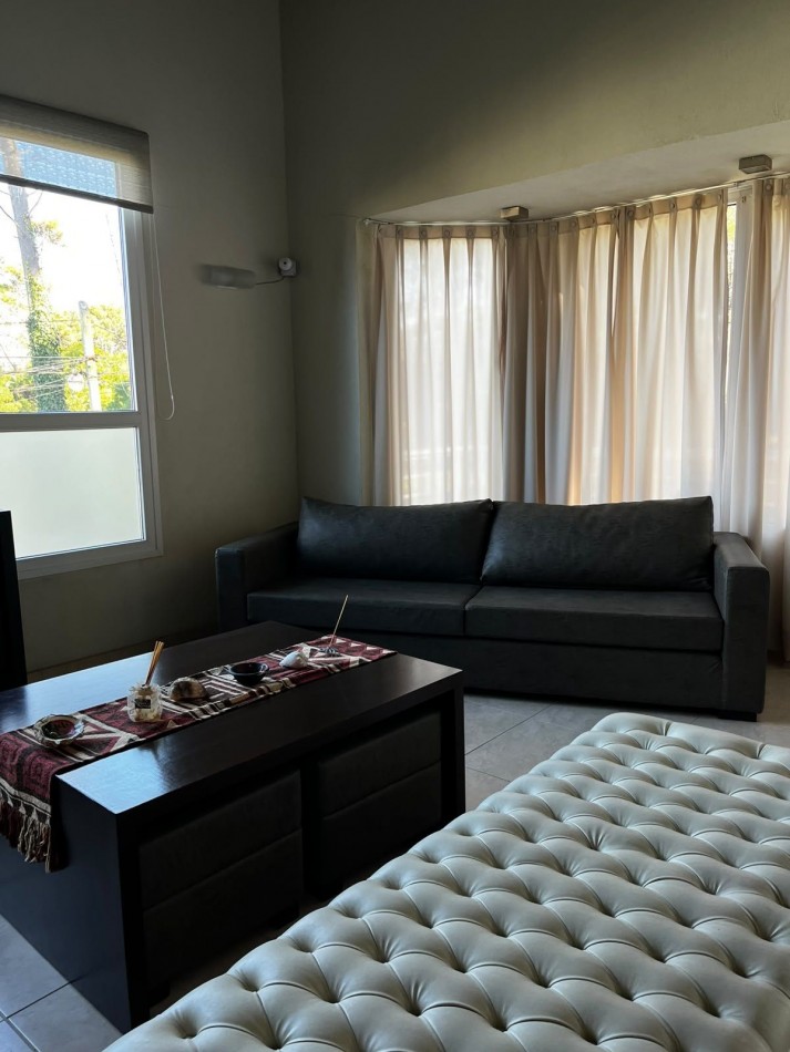 CASA MODERNA A LA VENTA EN MAR AZUL 
