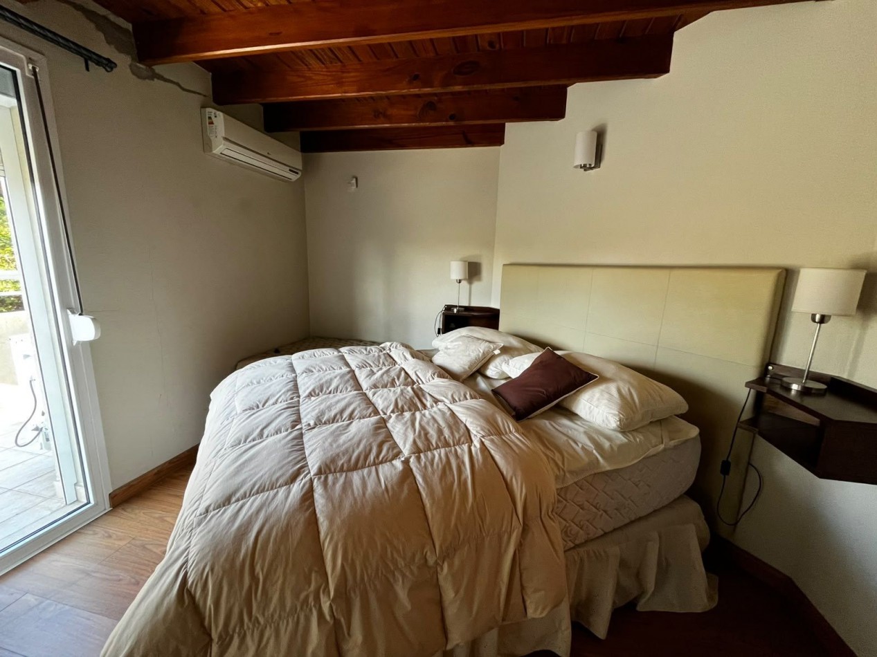 CASA MODERNA A LA VENTA EN MAR AZUL 