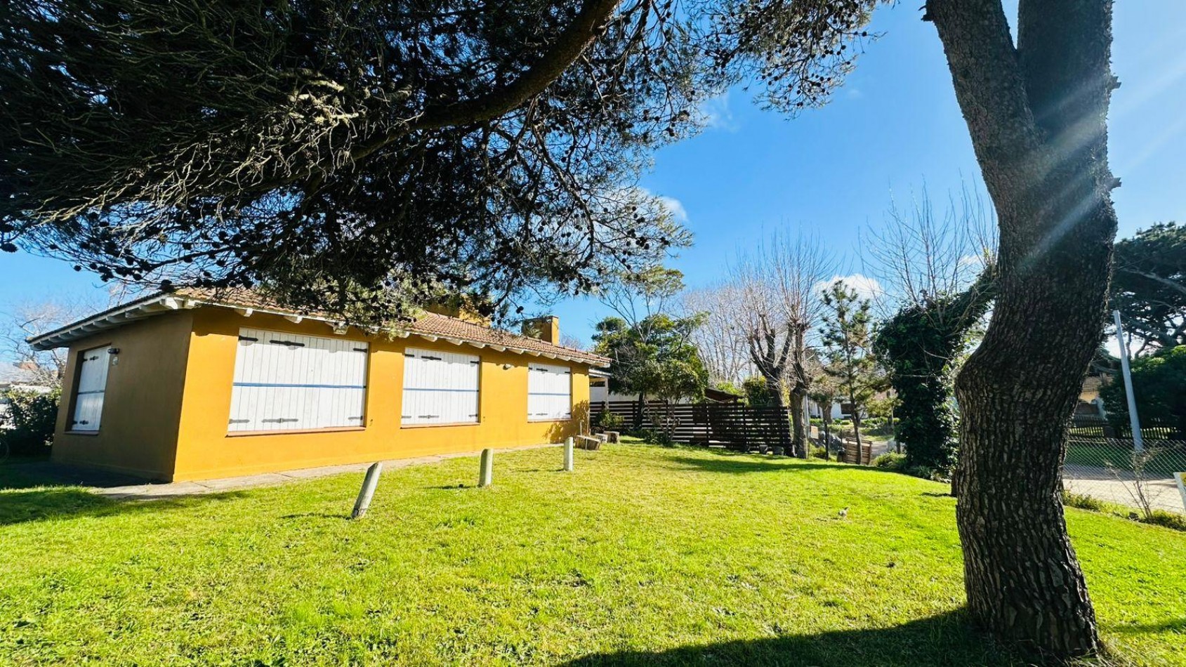 CASA 3 DORMITORIOS