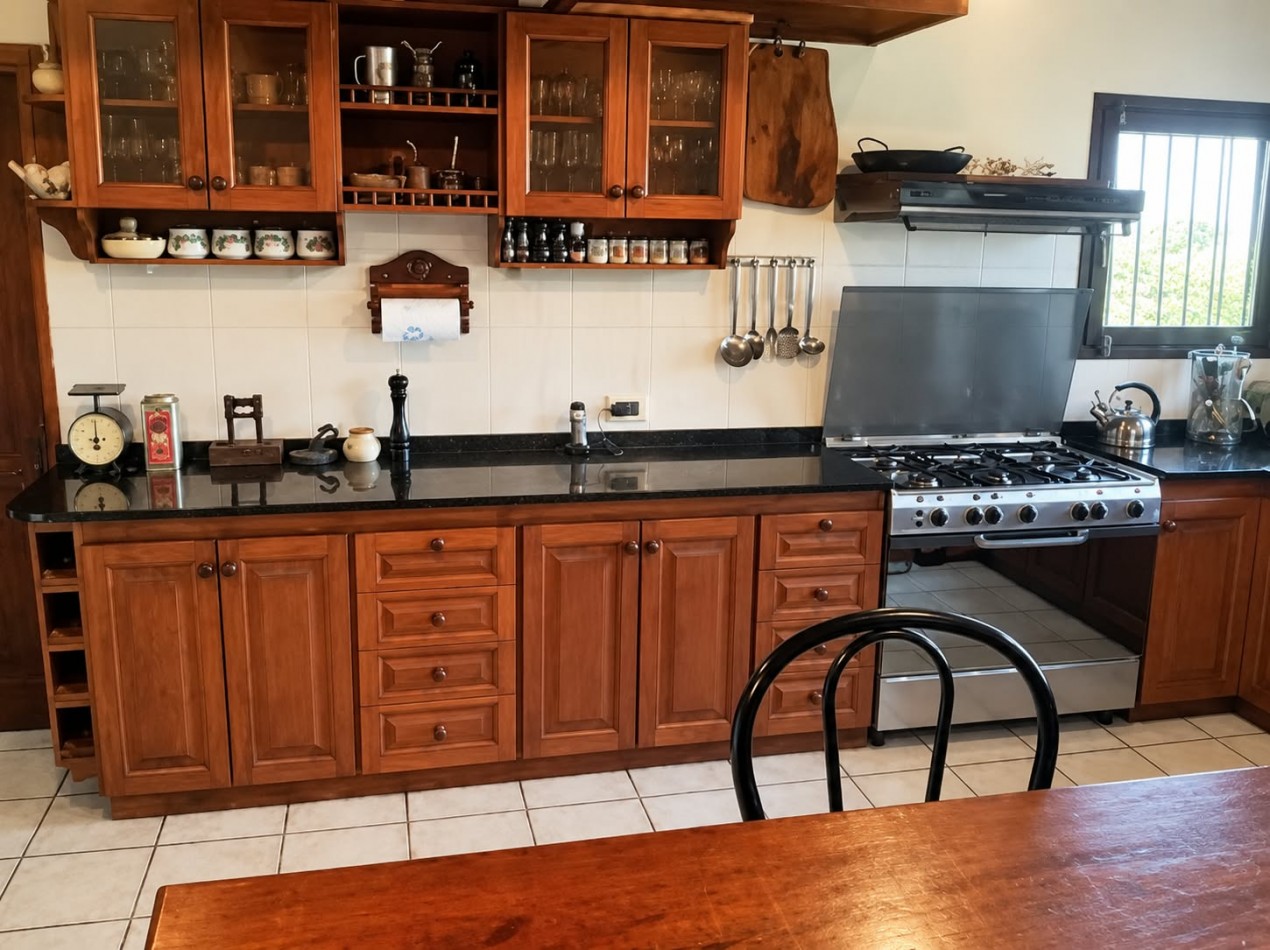 A LA VENTA CASA 4 AMBIENTES CON VISTA AL GOLF - VILLA GESELL