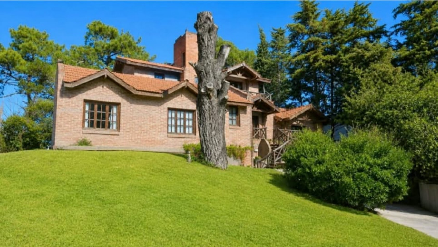 A LA VENTA CASA 4 AMBIENTES CON VISTA AL GOLF - VILLA GESELL
