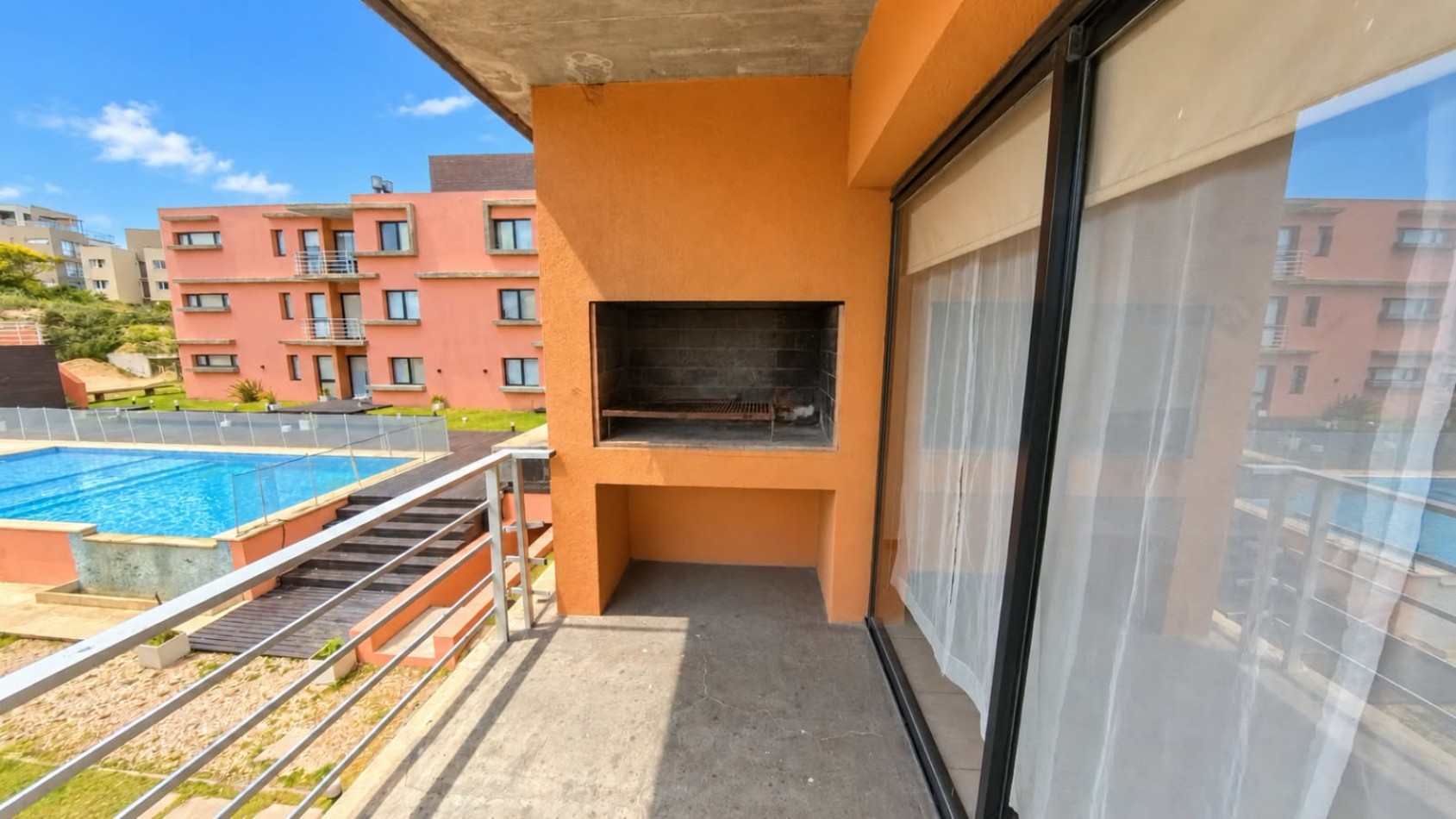 APARTAMENTO CON PISCINA ZONA SUR 