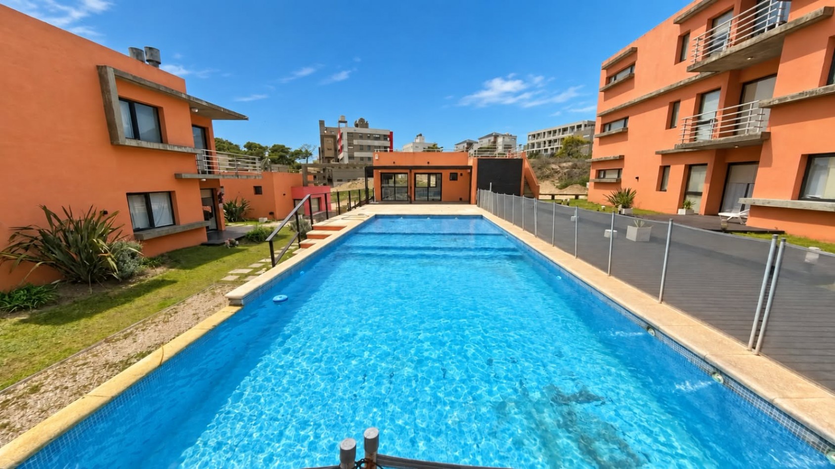 APARTAMENTO CON PISCINA ZONA SUR 