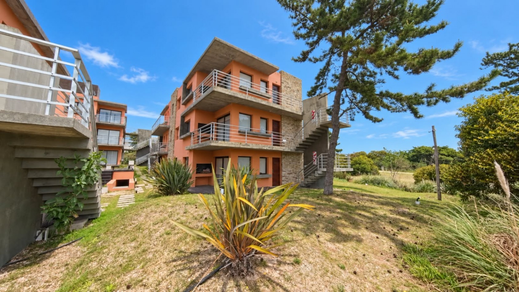 APARTAMENTO CON PISCINA ZONA SUR 