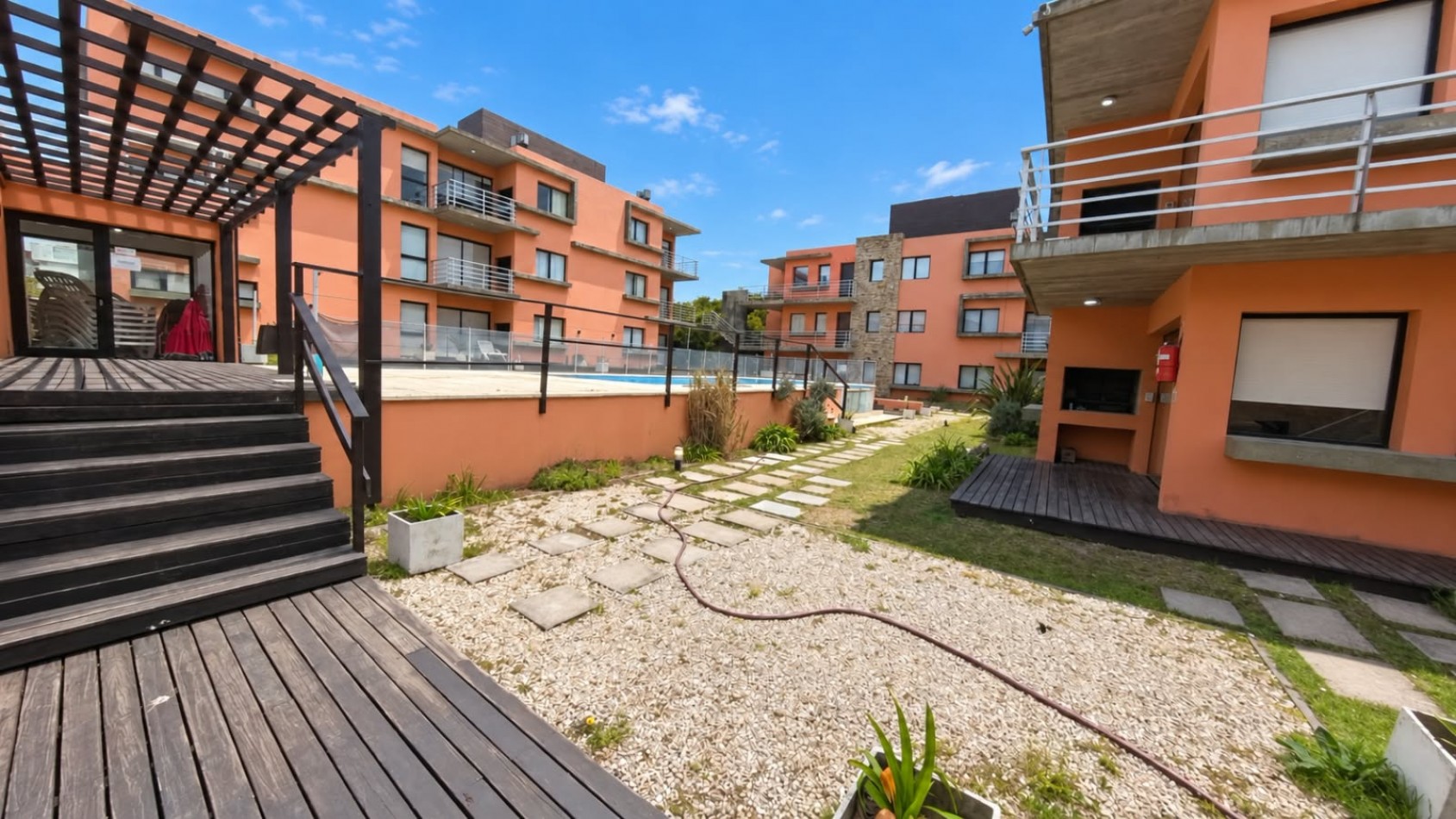 APARTAMENTO CON PISCINA ZONA SUR 