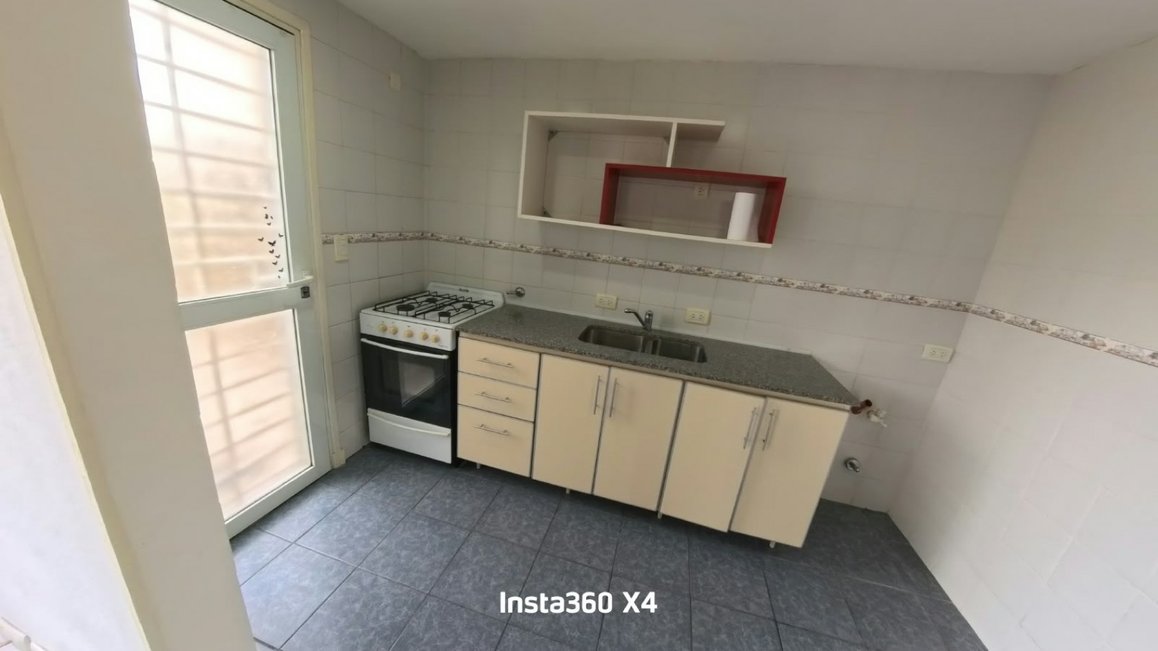DUPLEX ZONA SUR. TRES AMBIENTES.