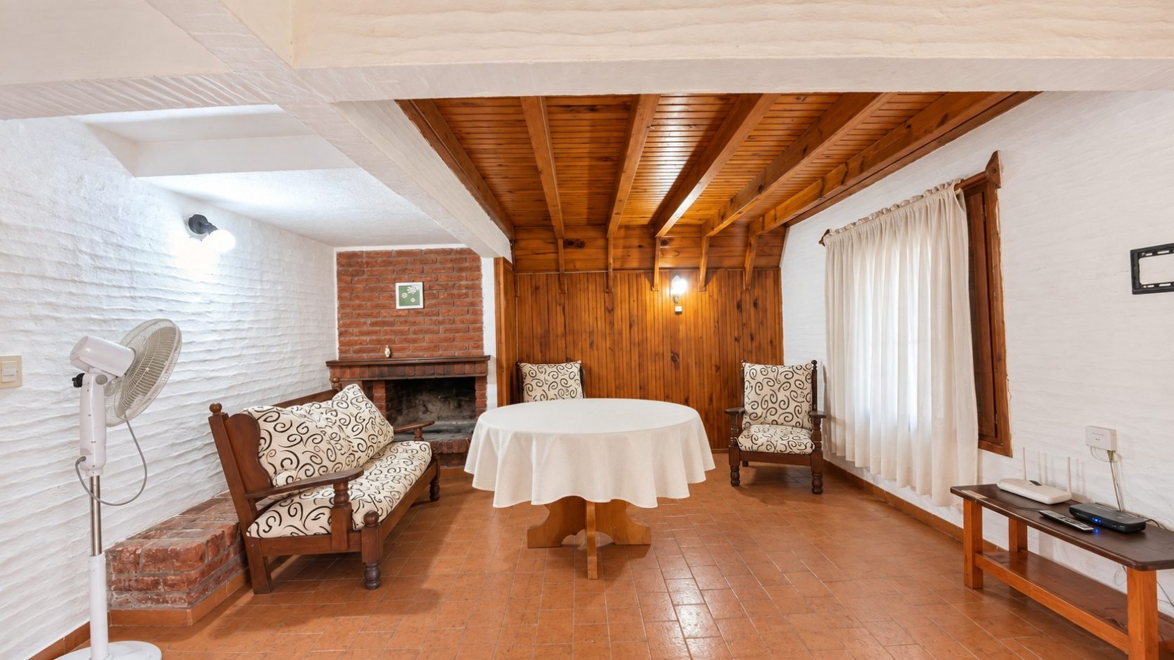 EN ALQUILER CASA 7 AMBIENTES PARA HASTA 14 PERSONAS - VILLA GESELL