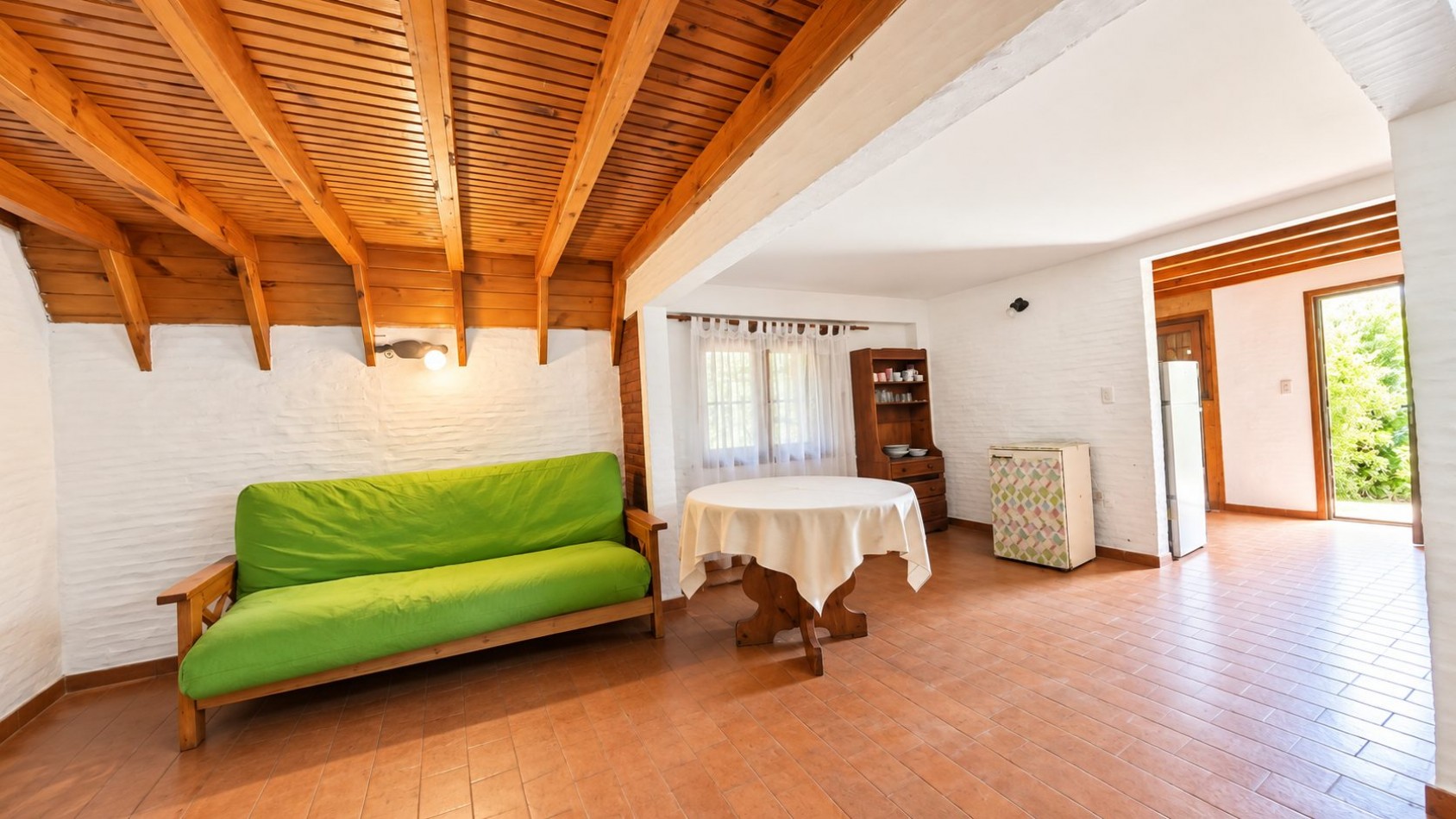 EN ALQUILER CASA 7 AMBIENTES PARA HASTA 14 PERSONAS - VILLA GESELL