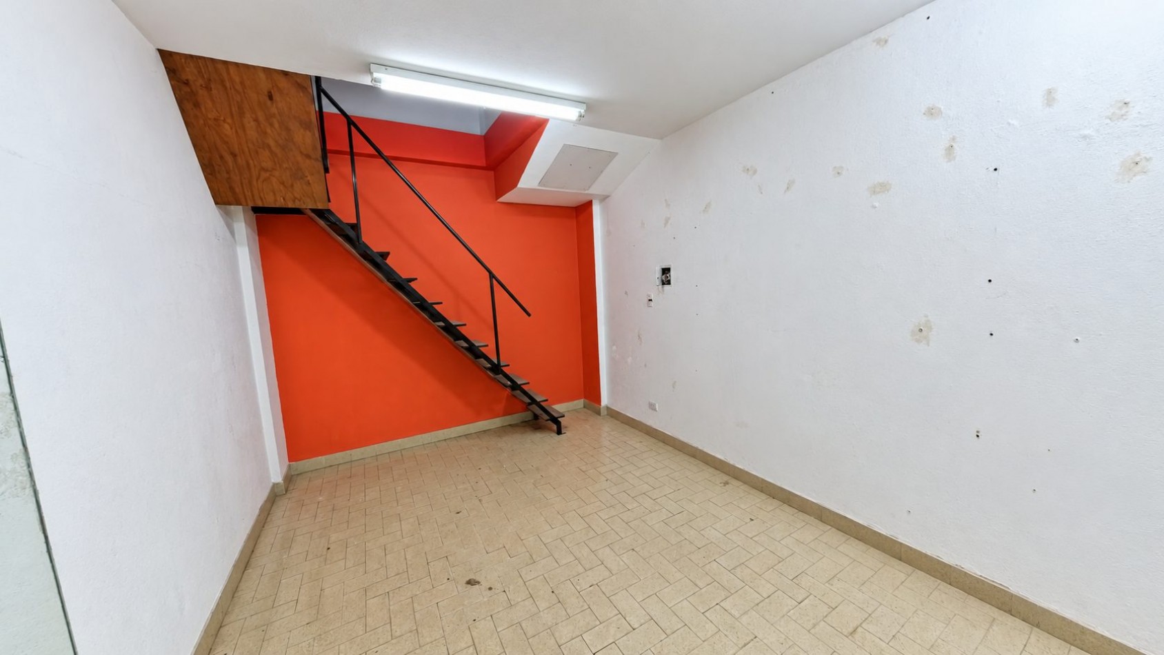 A LA VENTA LOCAL COMERCIAL EN VILLA GESELL