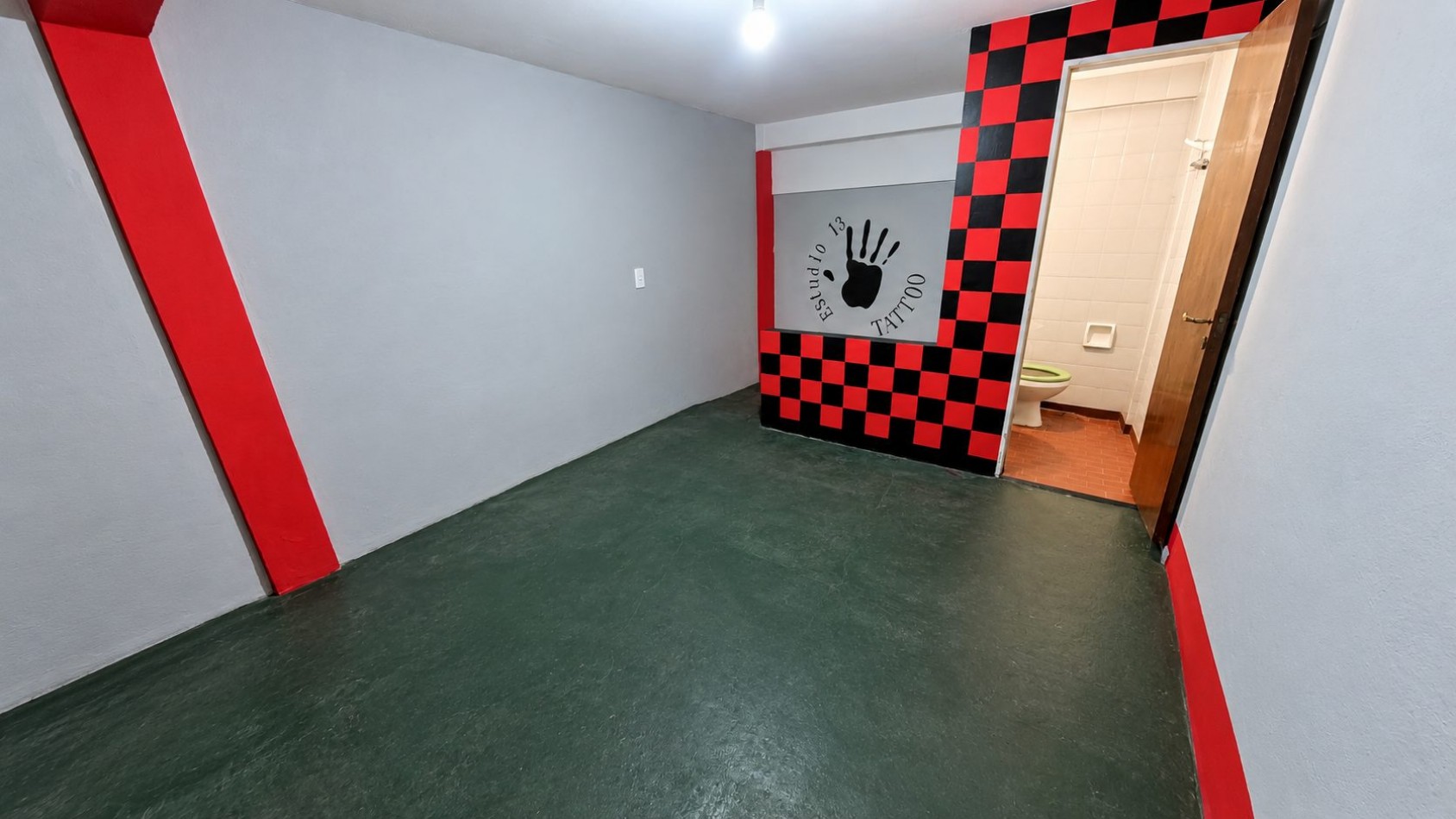 A LA VENTA LOCAL COMERCIAL EN VILLA GESELL