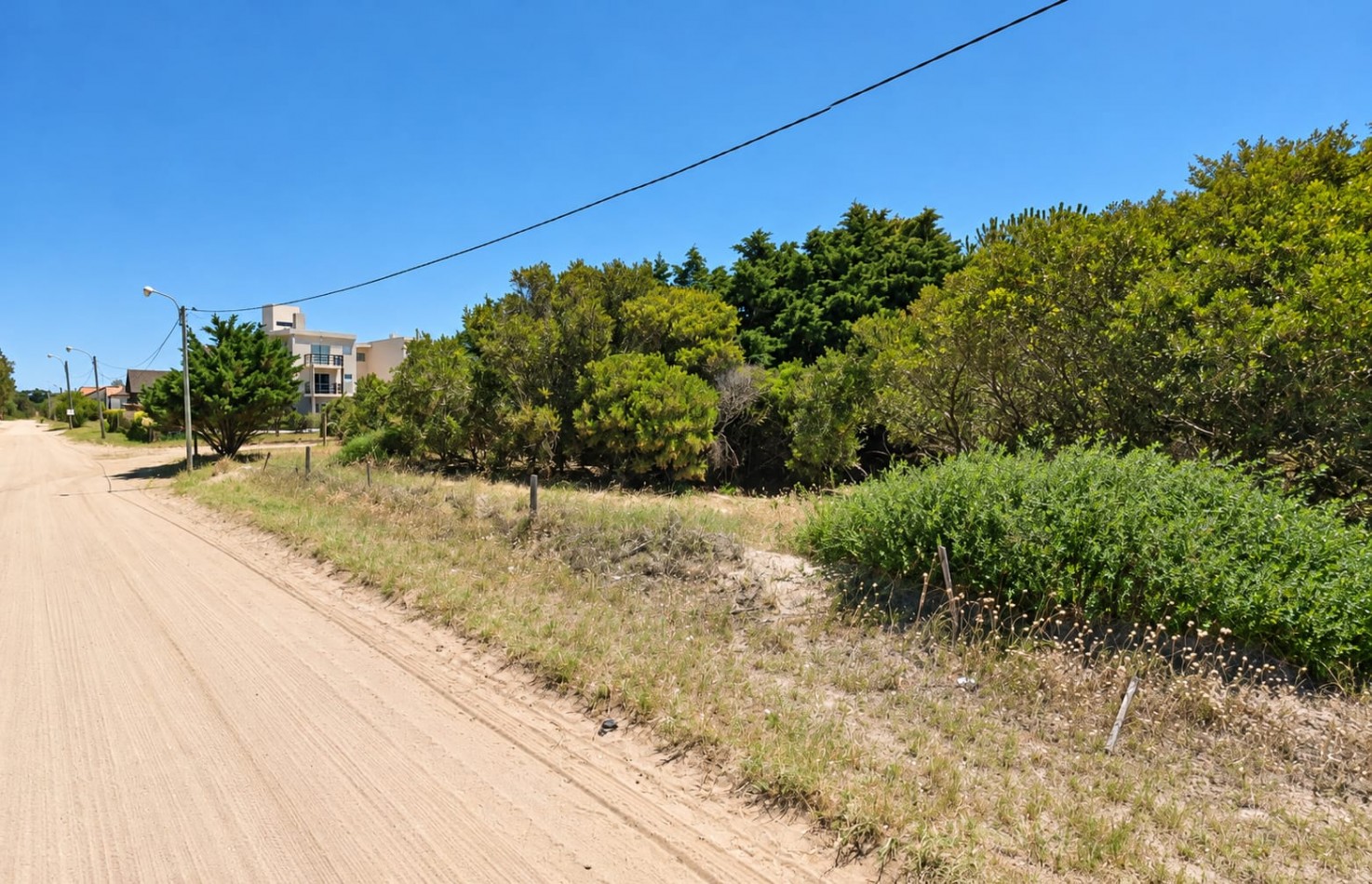 A LA VENTA TERRENO DE 2135 METROS EN VILLA GESELL