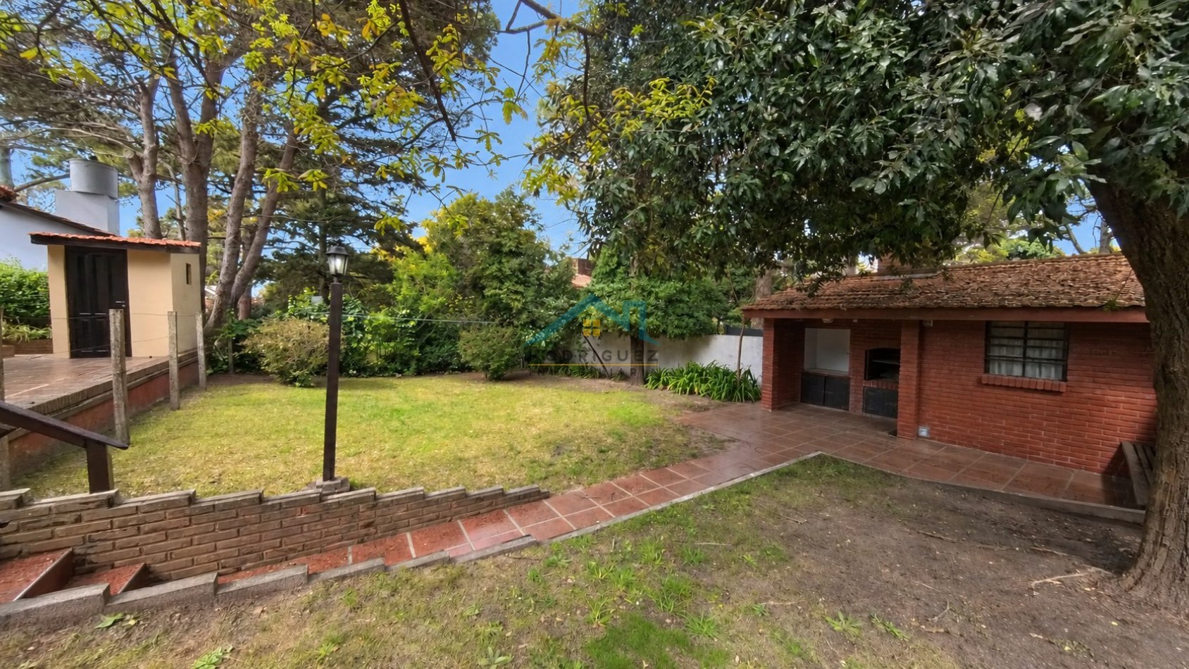 CASA EN ALQUILER TEMPORARIO BARRIO NORTE VILLA GESEL