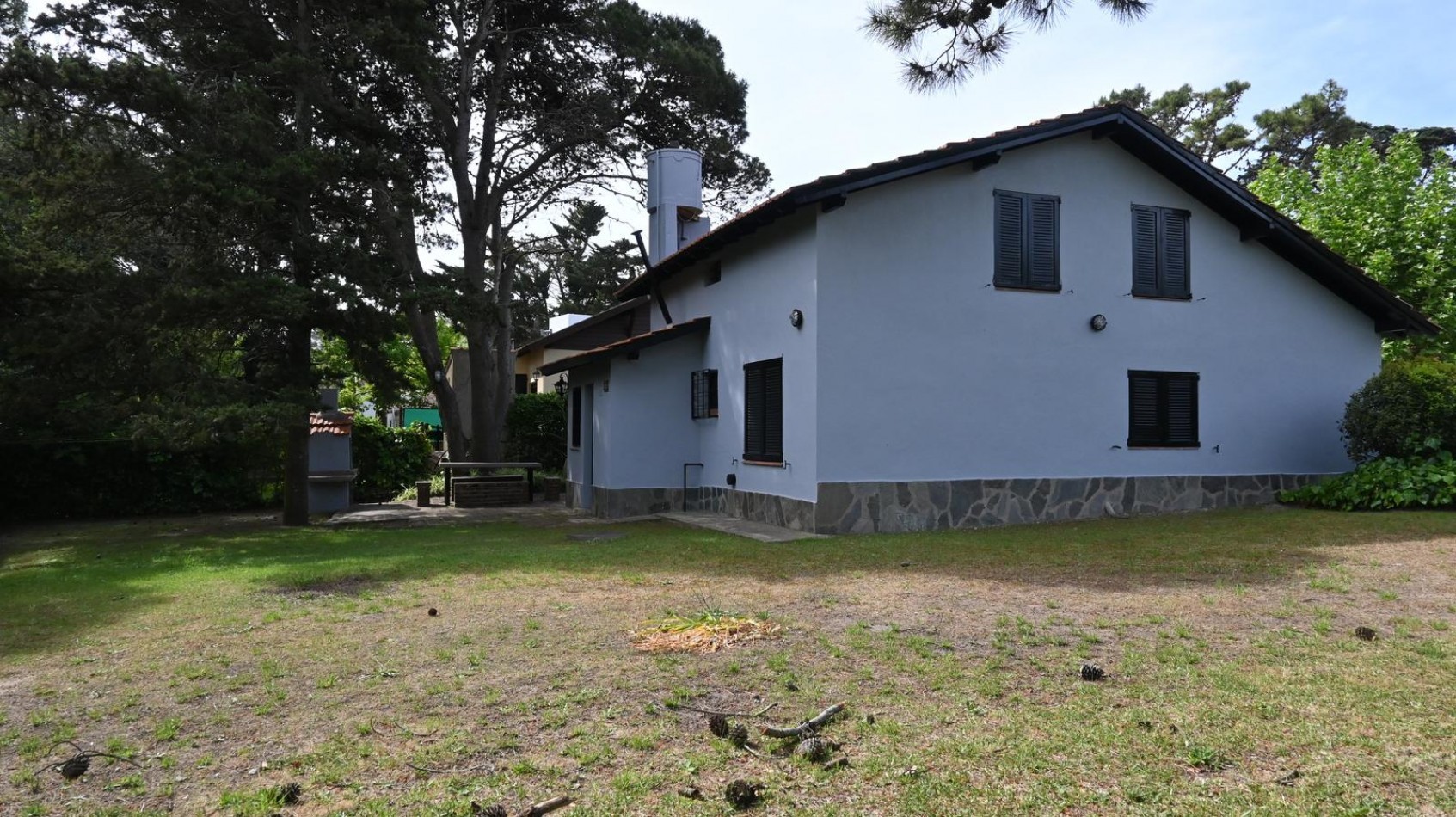 HERMOSA CASA EN ALQUILER TEMPORARIO EN BARRIO NORTE VILLA GESELL