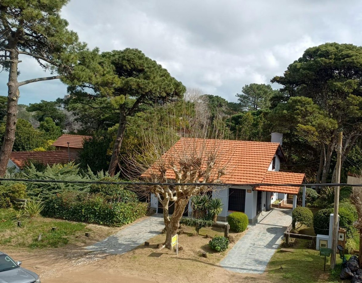 HERMOSA CASA EN ALQUILER TEMPORARIO EN BARRIO NORTE VILLA GESELL