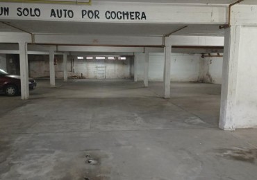 Cochera doble en venta - Centro de Villa Gesell