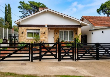 CASA EN VENTA FINANCIA !!