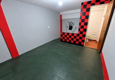 A LA VENTA LOCAL COMERCIAL EN VILLA GESELL
